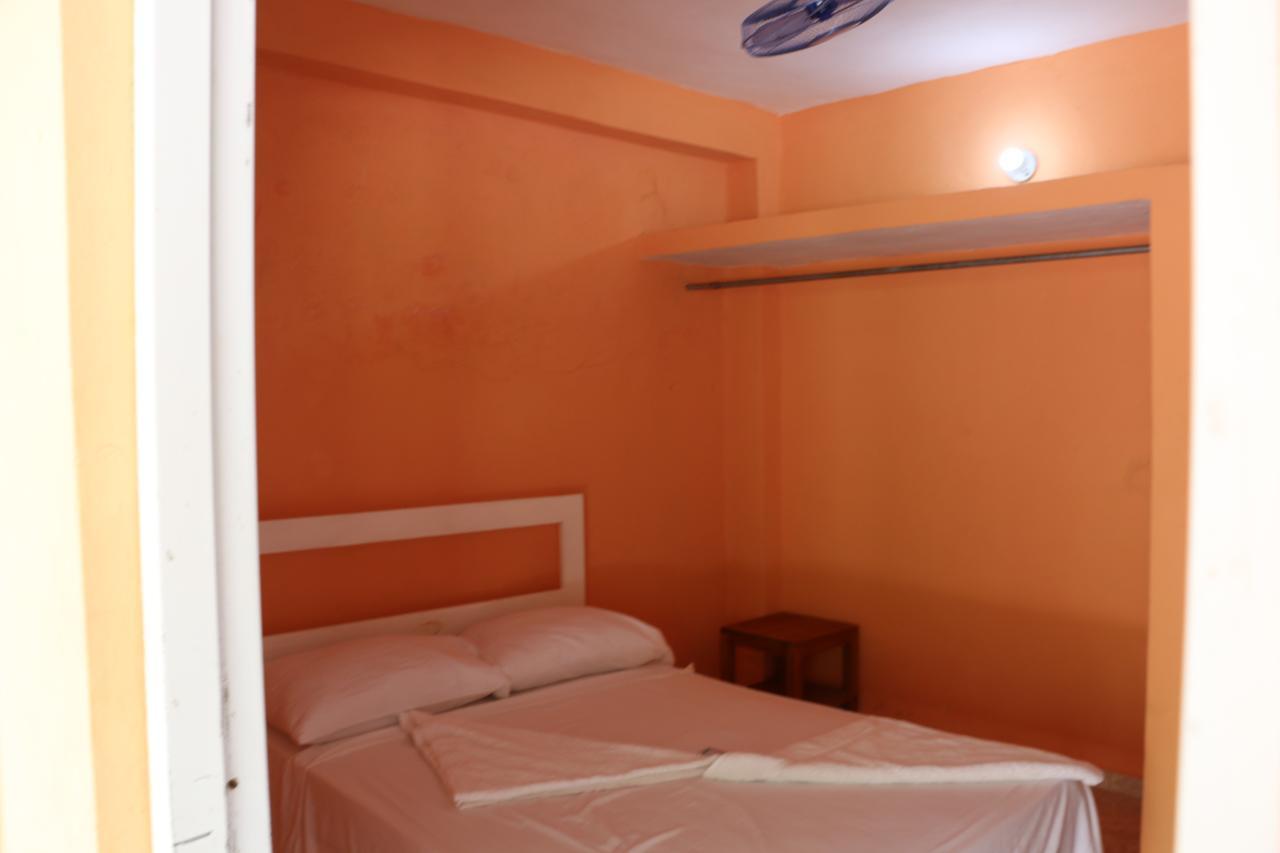 Luiggi Hostel Las Terrenas Bagian luar foto